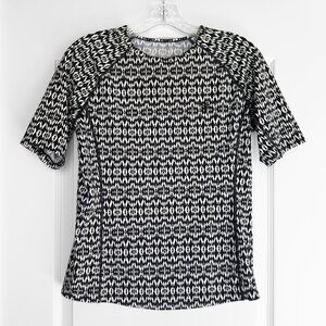 EUC Coolibar Black & White Print Hightide Short Sleeve UPF 50+ Swim Shirt Small